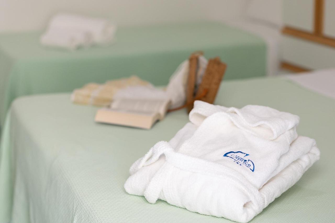 Hotel Caprice B&B - In Centro A Riccione Esterno foto